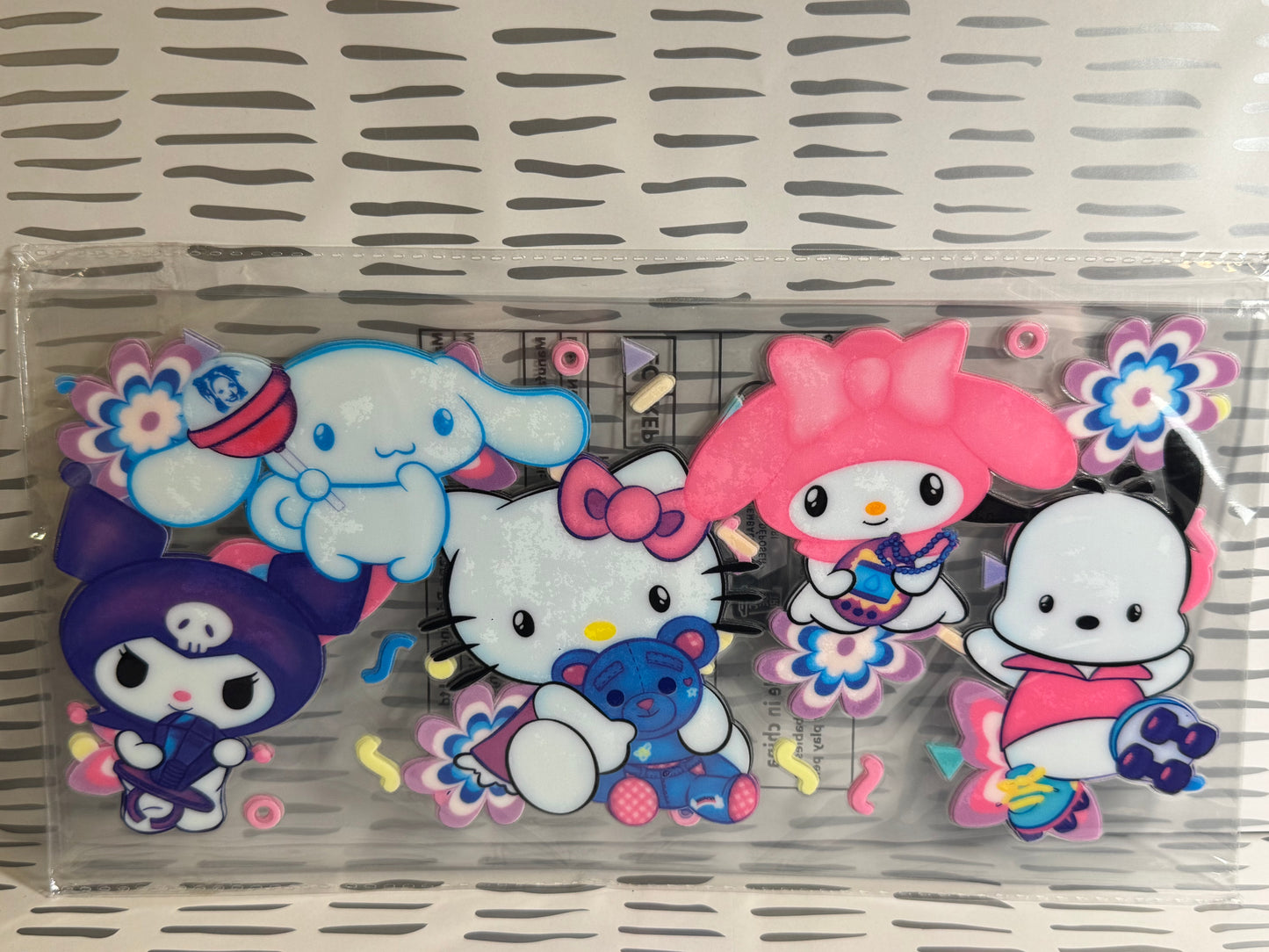 53 Character wrap Hello kitty