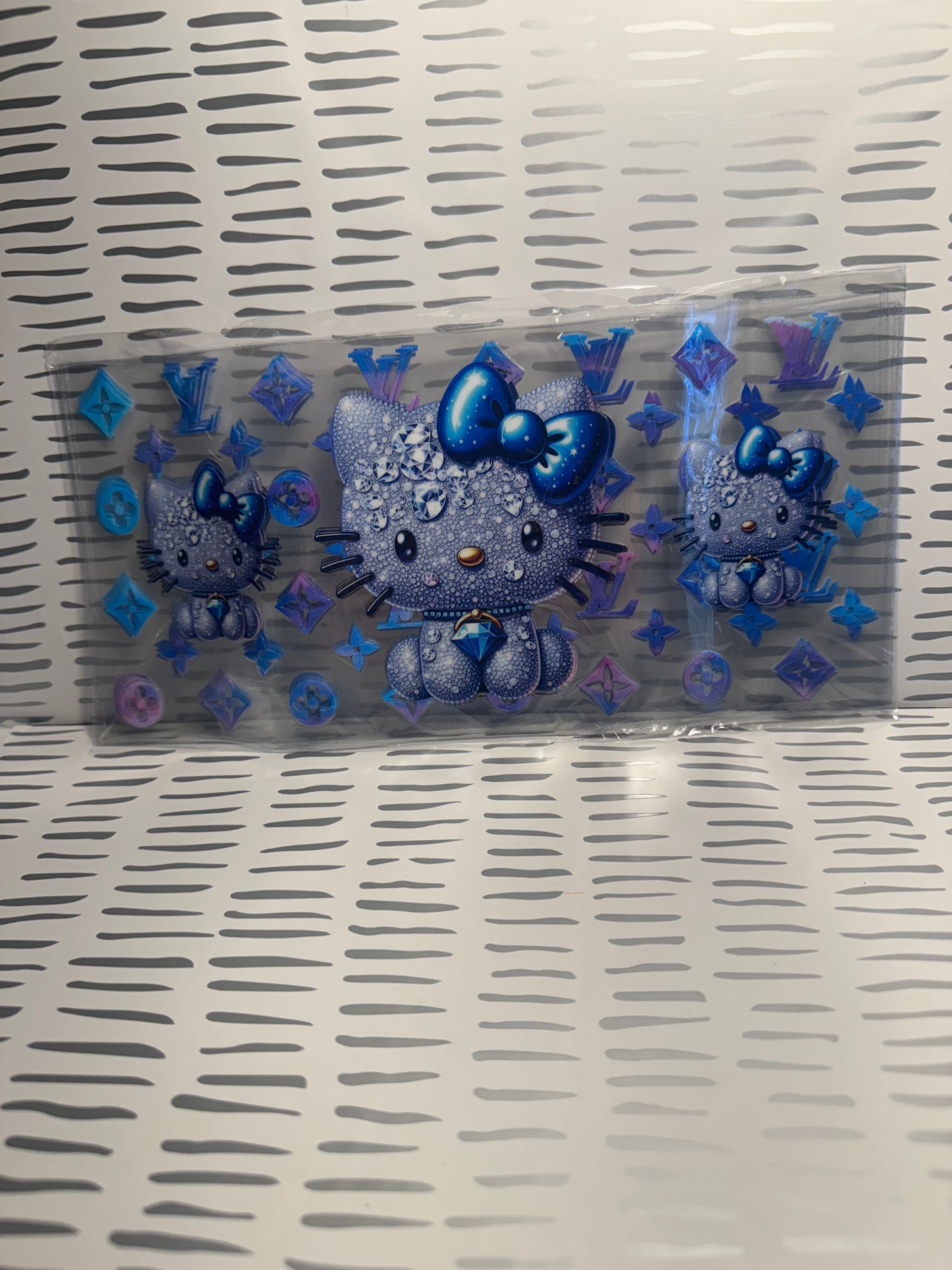 130 LV Hello Kitty